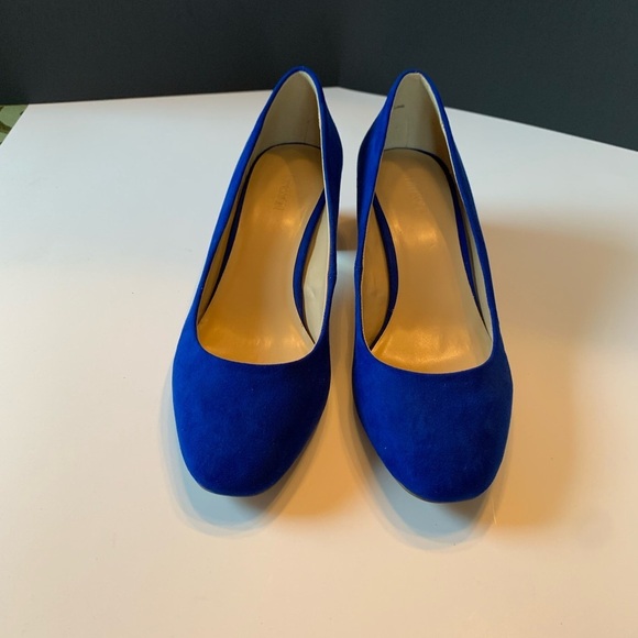 Beautiful cobalt blue pumps. - Picture 4 of 6